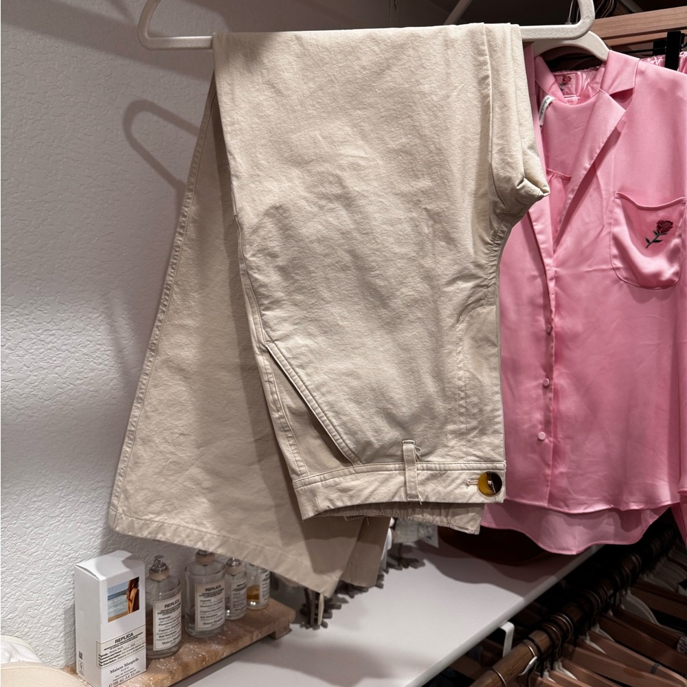 Vuori Cream Getaway Pant - Picture 5 of 8